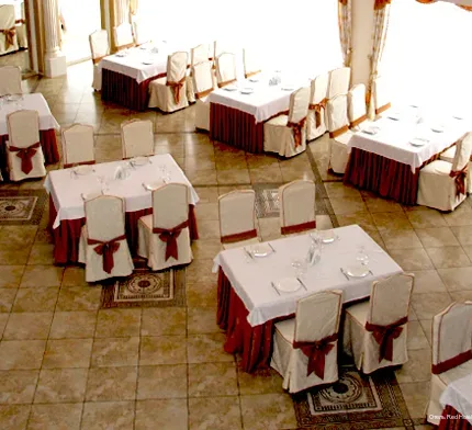 Red Hotel