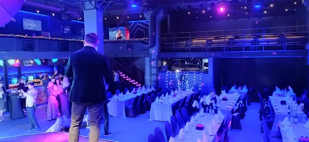 Лофт Партия