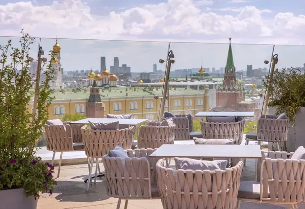 O2 LOUNGE BY GENESIS (The Ritz-Carlton, Moscow)