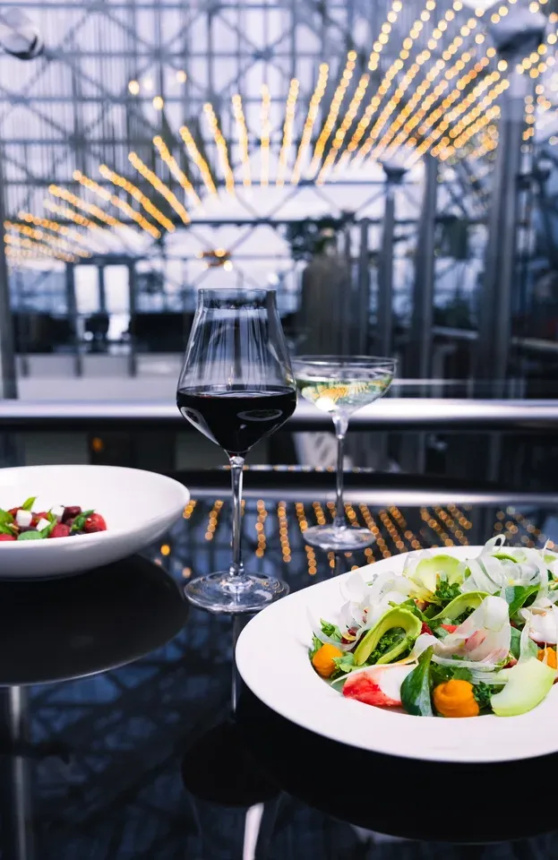 O2 Restaurant The Carlton Moscow