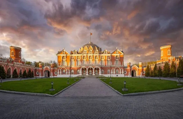 Петровский путевой дворец (Petroff Palace)
