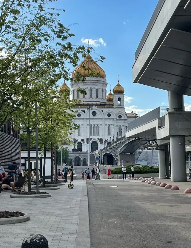 Причал Патриарший / Храм Христа Спасителя