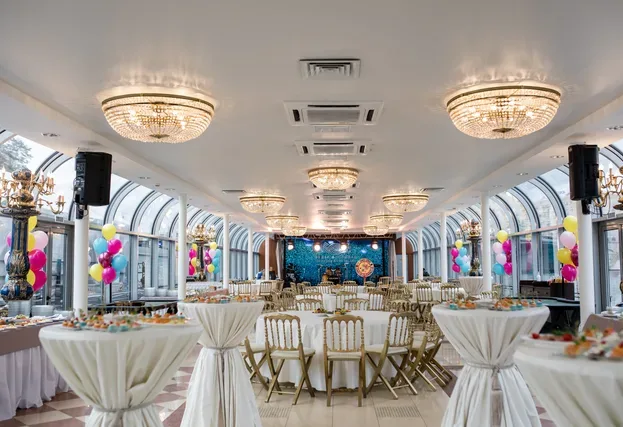 River Palace (Ривер Палас)