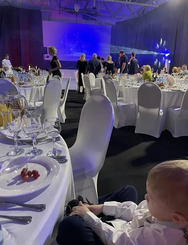 Шатер OMEGA - Ω в GoPark Hotel