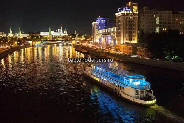 Теплоход Денис Давыдов