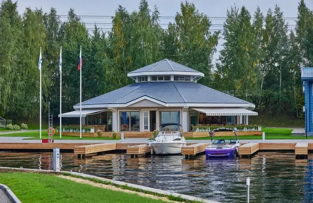 Яхт-клуб Фарватер