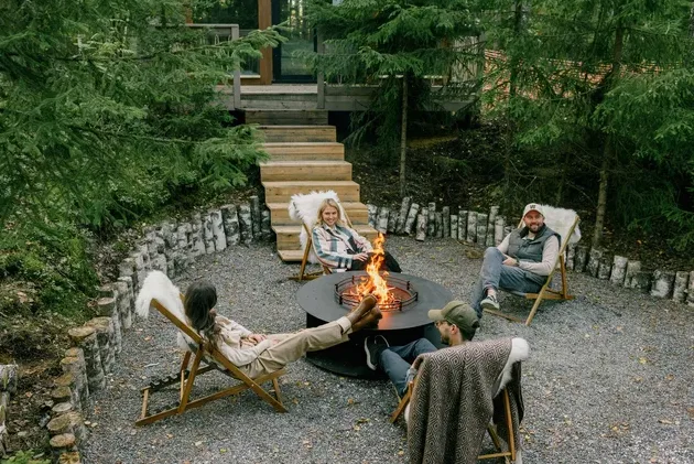 Hvoy (We Lodge)